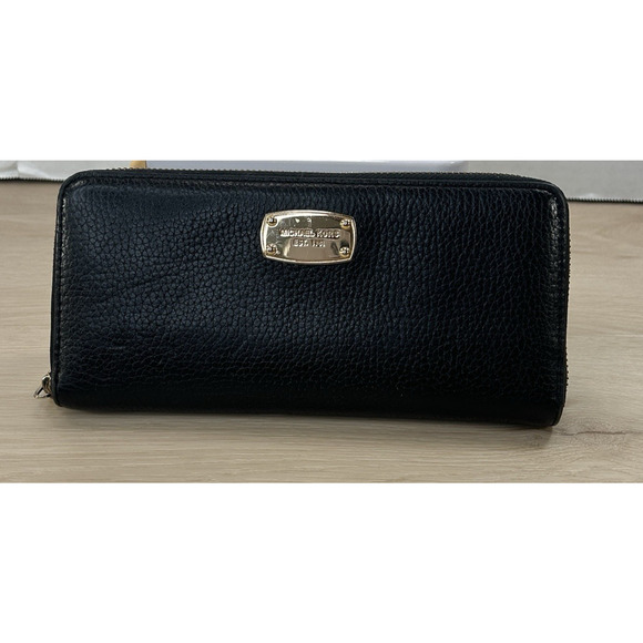 Michael Kors Jet Set Continental Large Black Wallet Pebbled Leather Zippered - Picture 3 of 15